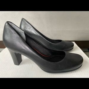 Rockport Total Motion Pumps